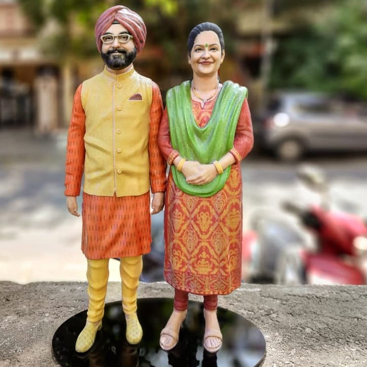 Mini Statue