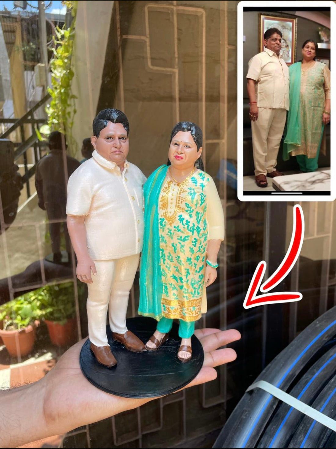 Mini Statue